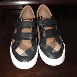 Burberry kids shoes